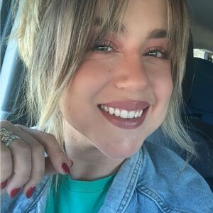 Meet your Posher, Kelsie